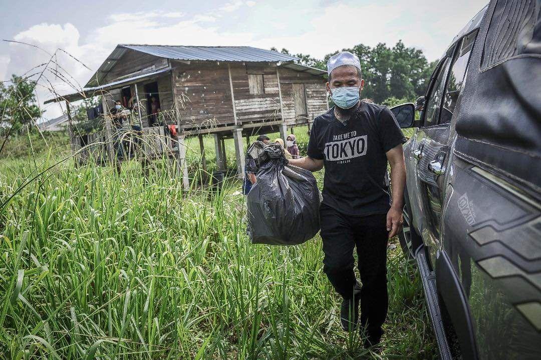 Wajarkah Ebit Liew Siarkan Bantuannya Kepada Tatapan Awam 